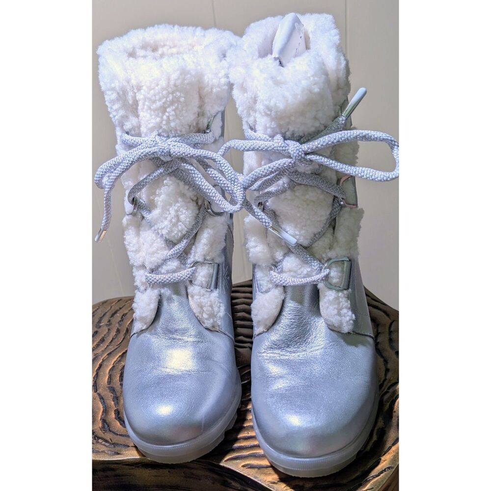 Disney x Sorel Frozen 2 Joan of Arctic Wedge II Silver Boots Womens 10 Metallic